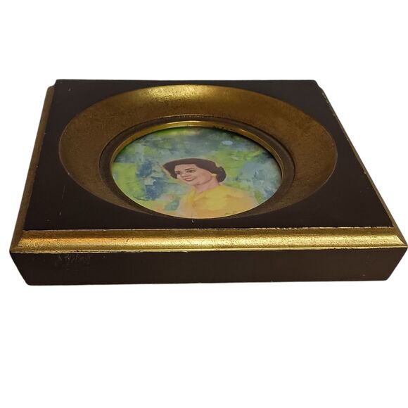 VTG 1963 Miniature Portrait Of Woman In Yellow Dress Blue Background Gold Frame - Picture 11 of 13